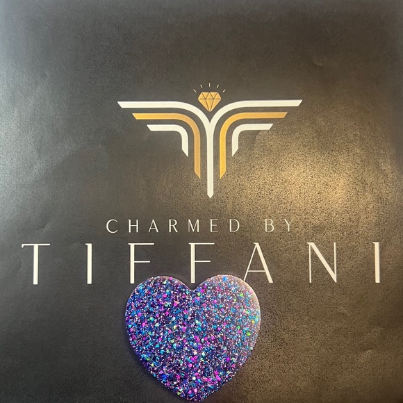Charmed By Tiffani Pop Sockets - Picture 1 of 1